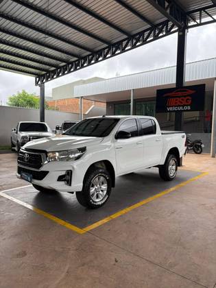 TOYOTA HILUX 2.8 SR 4X4 CD 16V DIESEL 4P AUTOMÁTICO